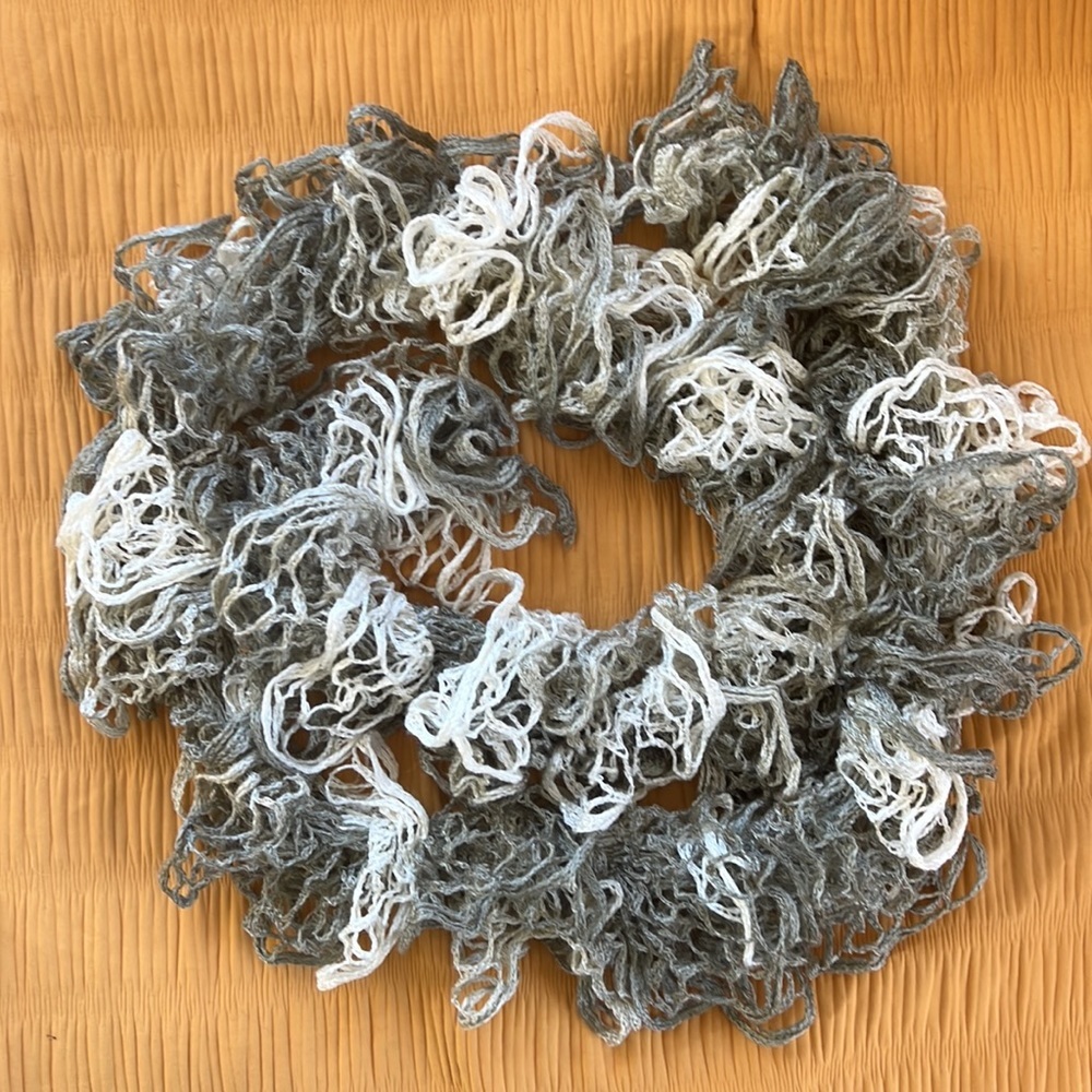 🕶️Handmade jellyfish scarf grey/white coastal grandmother